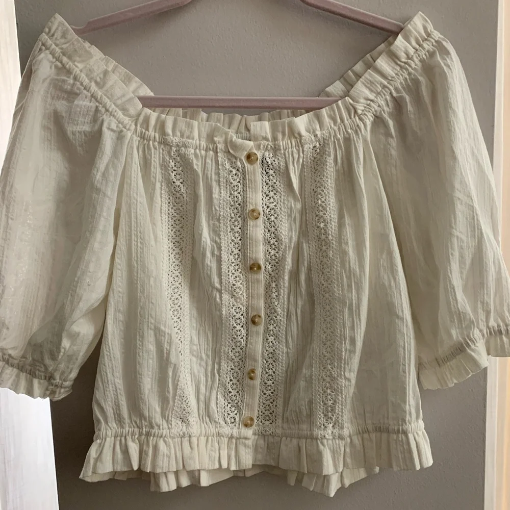 Anthropologie Cream Cropped Peasant Blouse